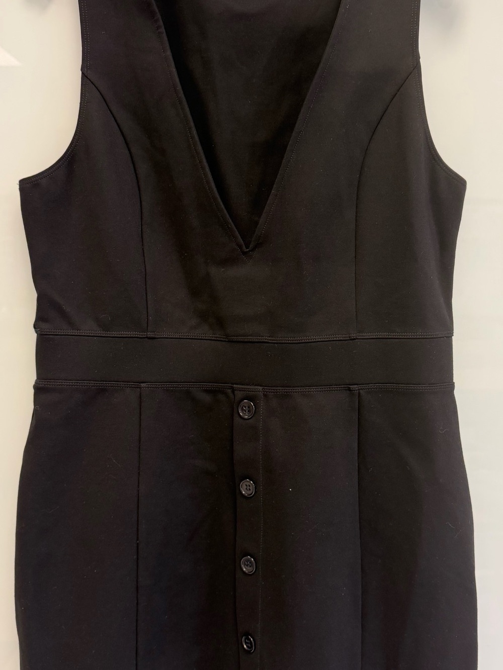 HALARA Black V-Neck Dress
